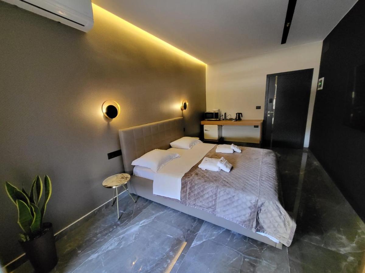 La Mirage Apartment 04 地拉那 外观 照片