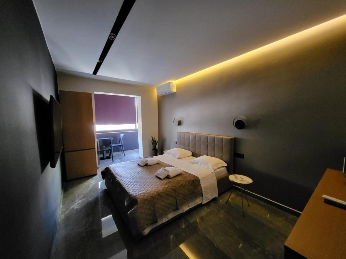 La Mirage Apartment 04 地拉那 外观 照片