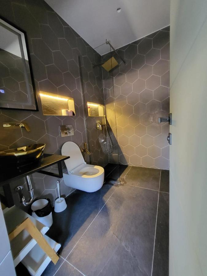 La Mirage Apartment 04 地拉那 外观 照片