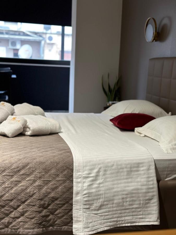 La Mirage Apartment 04 地拉那 外观 照片